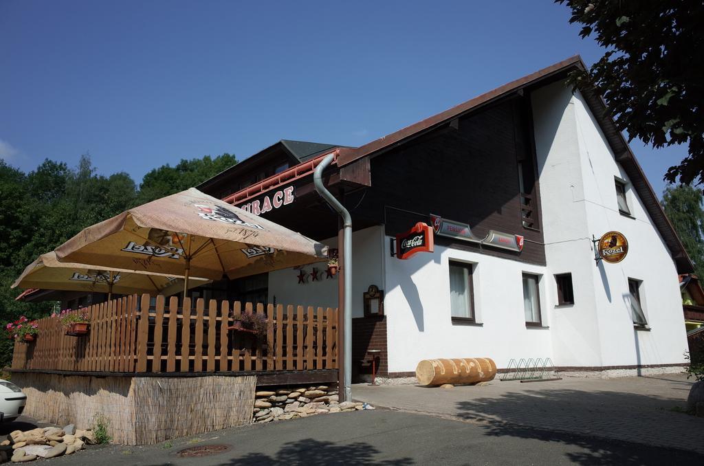 Pension Baron Vrchlabí エクステリア 写真